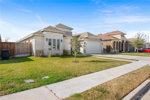 2610 E Bella Vista Avenue
