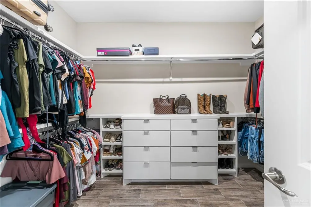 2610 E Bella Vista Avenue Alton, TX 78573