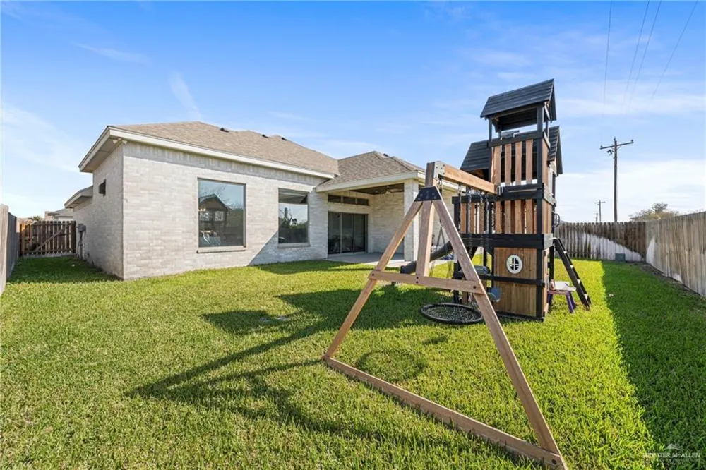2610 E Bella Vista Avenue Alton, TX 78573