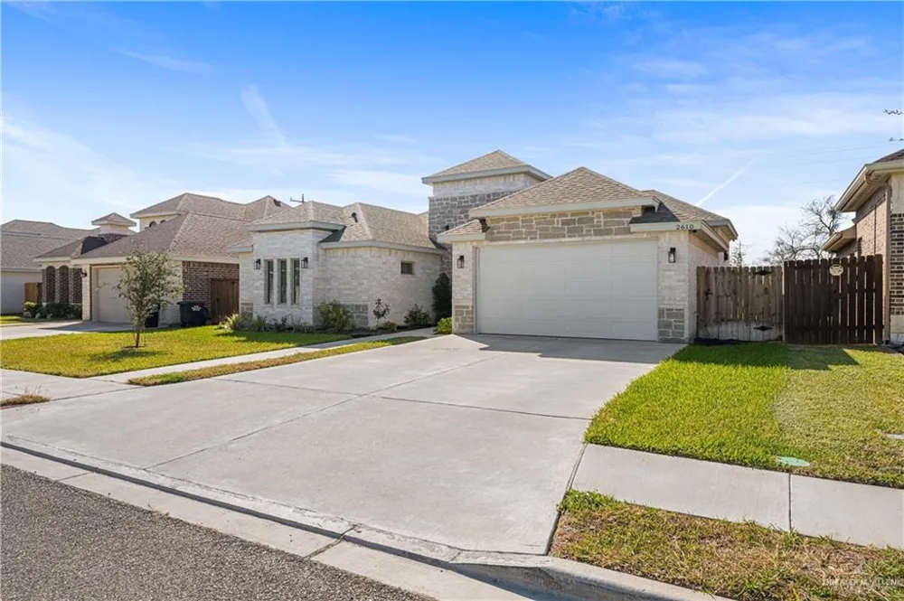2610 E Bella Vista Avenue Alton, TX 78573