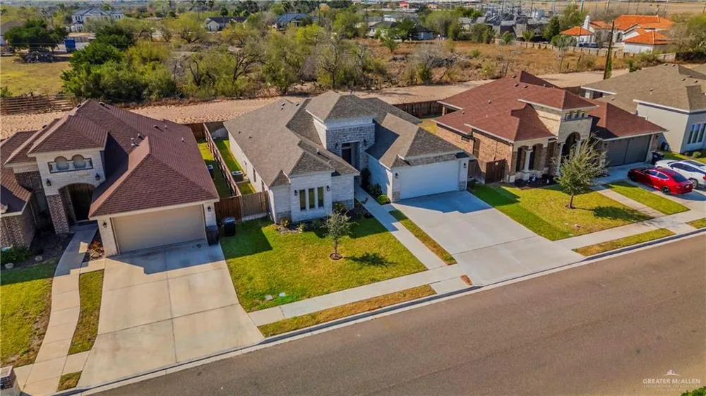 2610 E Bella Vista Avenue Alton, TX 78573