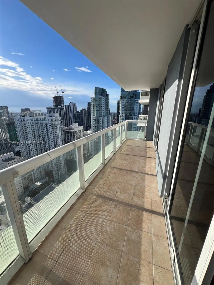 50 Biscayne Blvd #4507 Miami, FL 33132