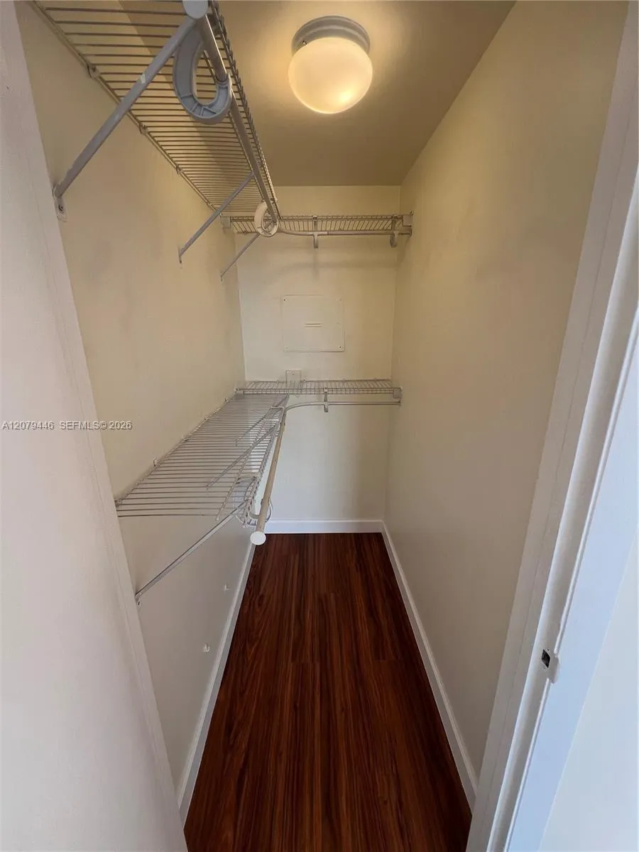 50 Biscayne Blvd #4507 Miami, FL 33132
