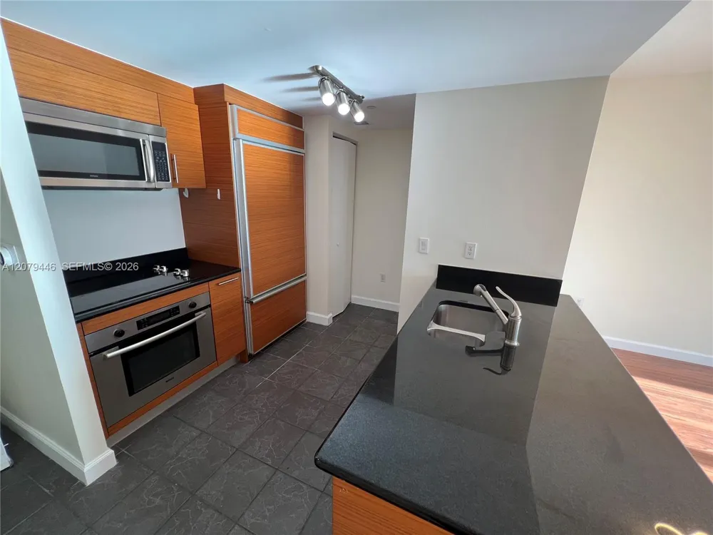 50 Biscayne Blvd #4507 Miami, FL 33132