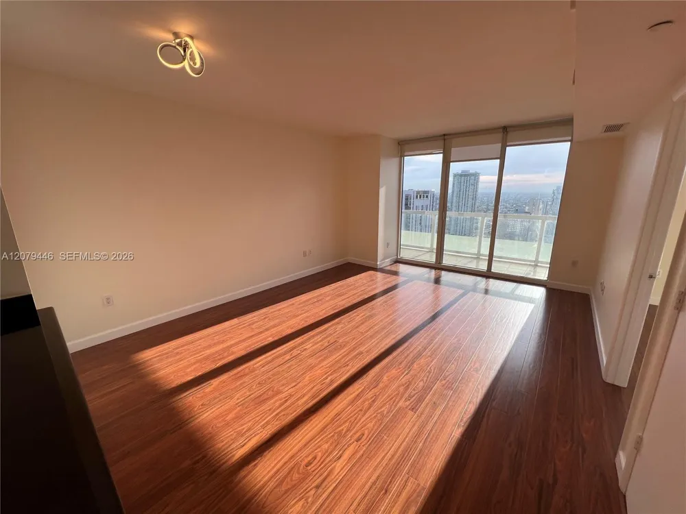 50 Biscayne Blvd #4507 Miami, FL 33132