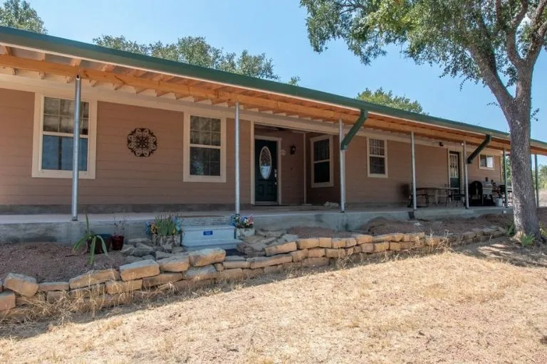 15525 Ranch Road 2241 Tow, TX 78672