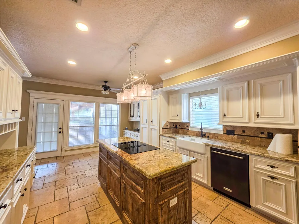 2506 Constantine Street New Caney, TX 77357