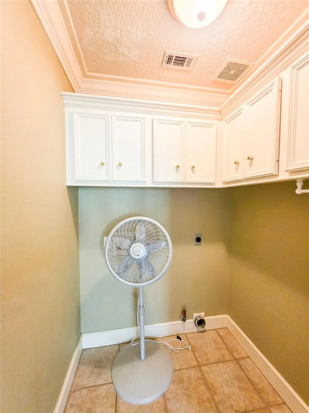 2506 Constantine Street New Caney, TX 77357