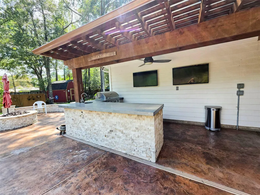 2506 Constantine Street New Caney, TX 77357