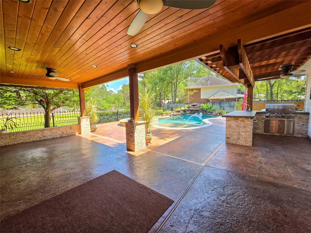 2506 Constantine Street New Caney, TX 77357