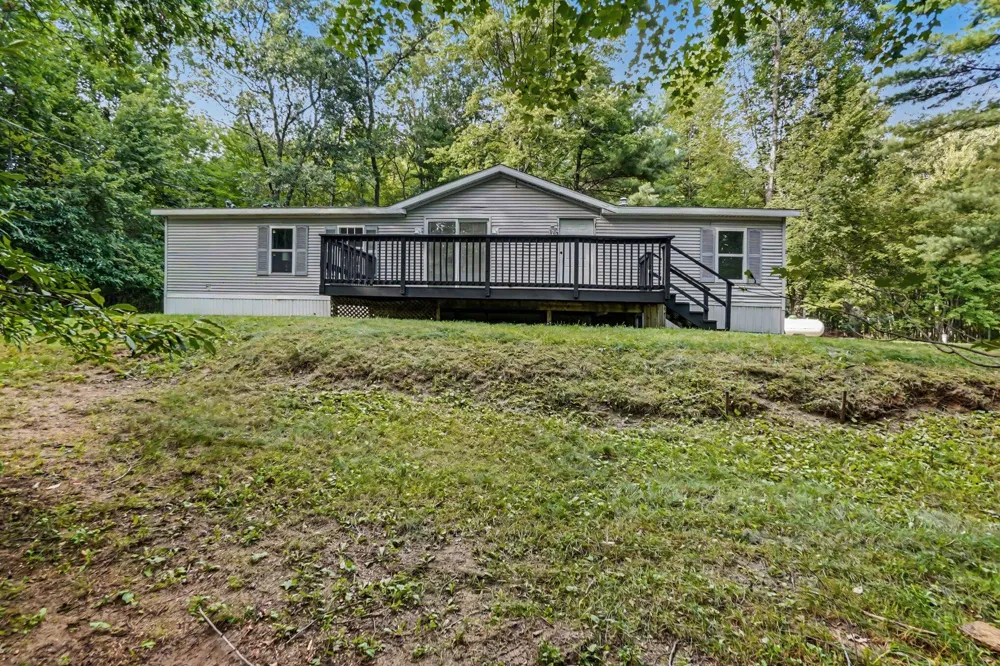 8253 E 62nd Street Newaygo, MI 49337