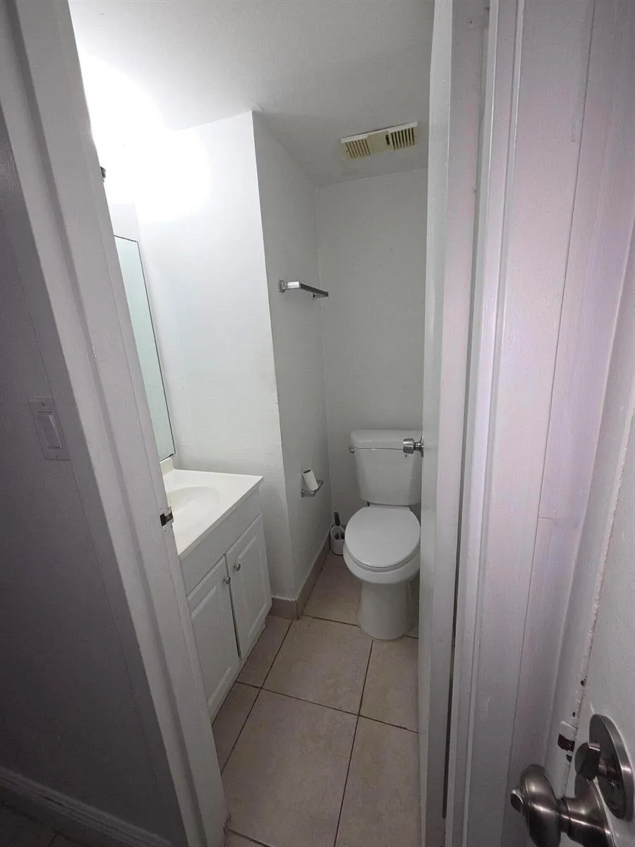 4324 NW 9TH AVENUE #7-1G Deerfield Beach, FL 33064