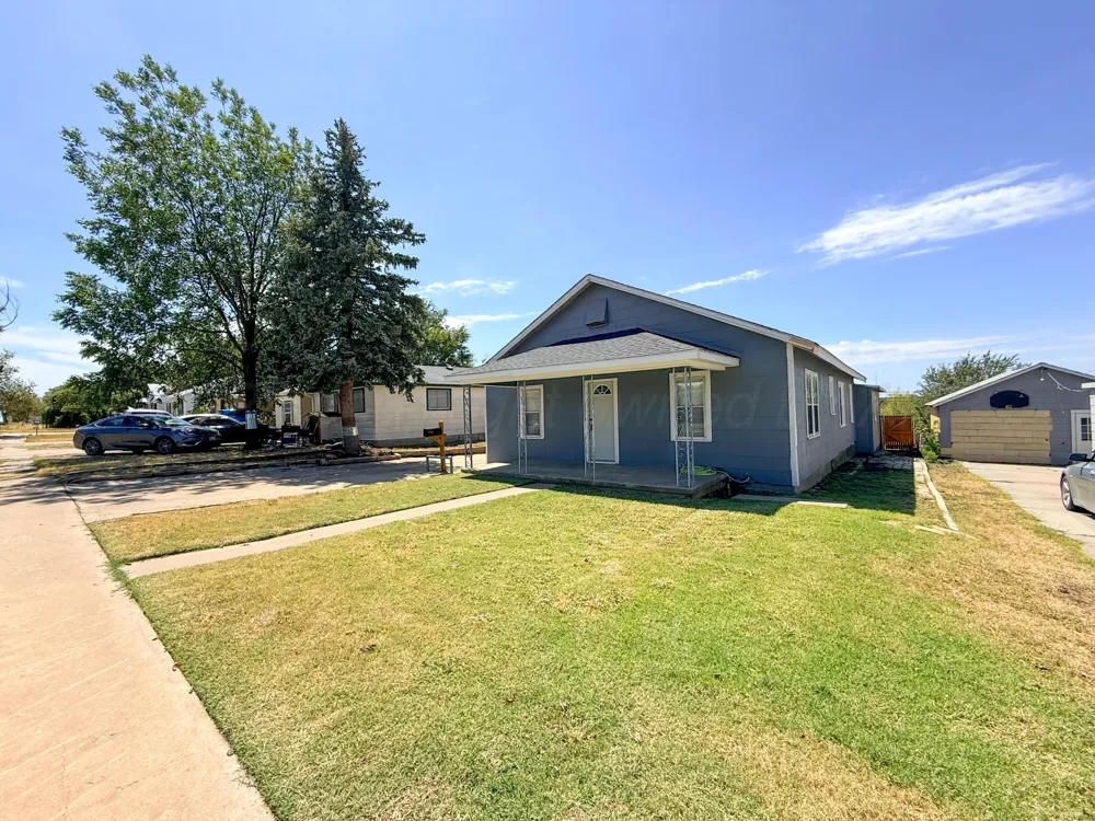 629 SLOAN STREET Pampa, TX 79065