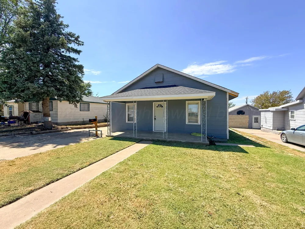 629 SLOAN STREET Pampa, TX 79065