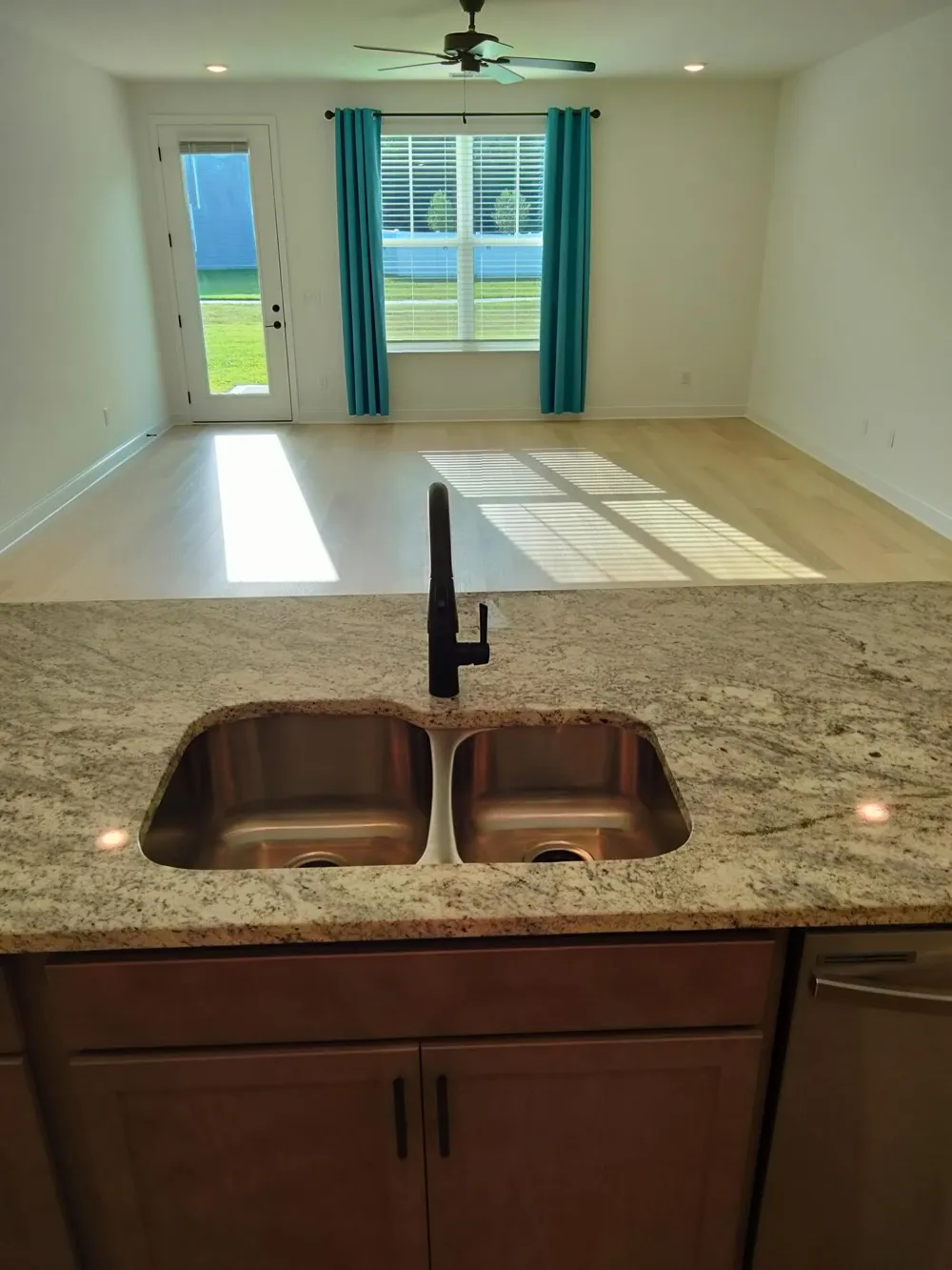 8844 James Creek Drive Ooltewah, TN 37363