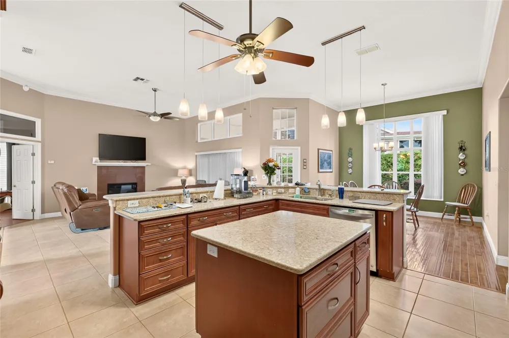 11182 SW 71ST CT ocala, FL 34476