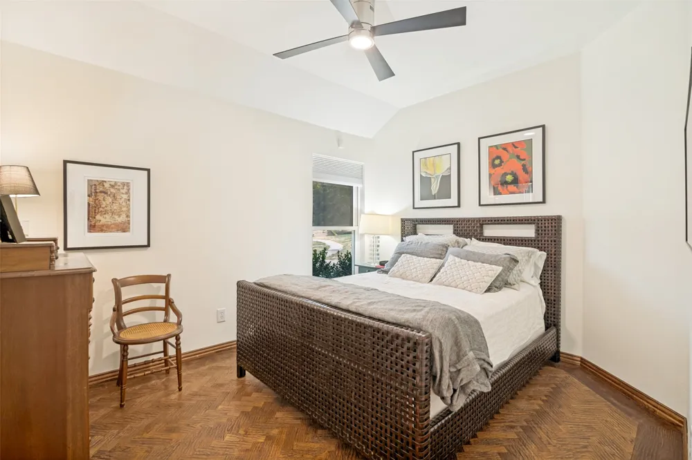 2202 Country Hollow Lane Garland, TX 75040