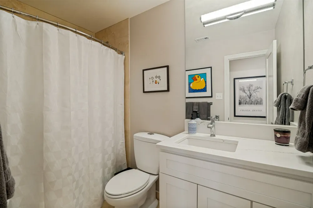 2202 Country Hollow Lane Garland, TX 75040
