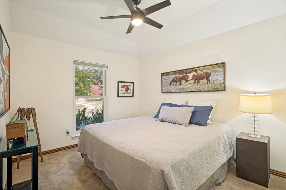 2202 Country Hollow Lane Garland, TX 75040