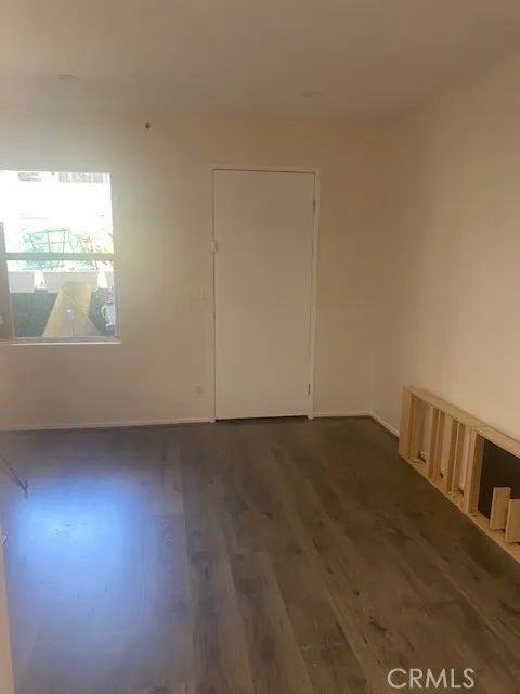 20253 Keswick #211 Winnetka, CA 91306