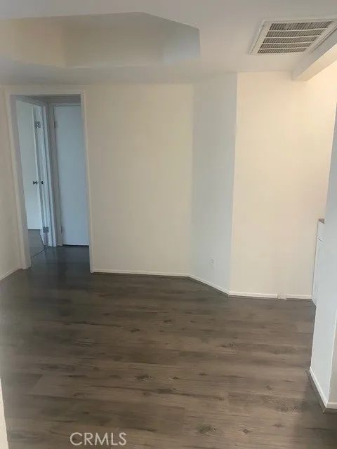 20253 Keswick #211 Winnetka, CA 91306