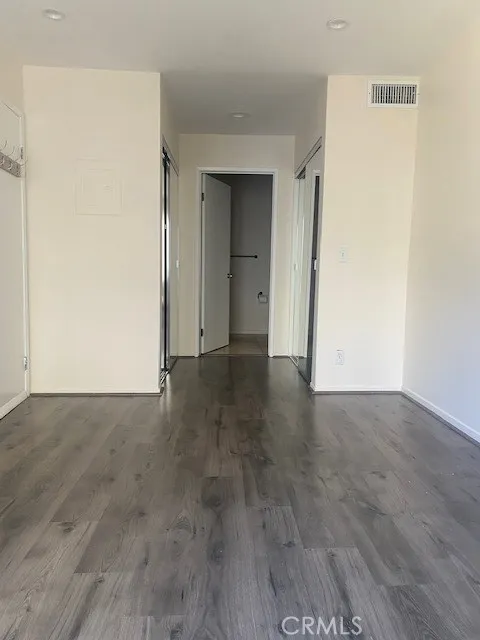 20253 Keswick #211 Winnetka, CA 91306