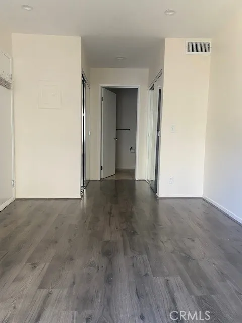 20253 Keswick #211 Winnetka, CA 91306