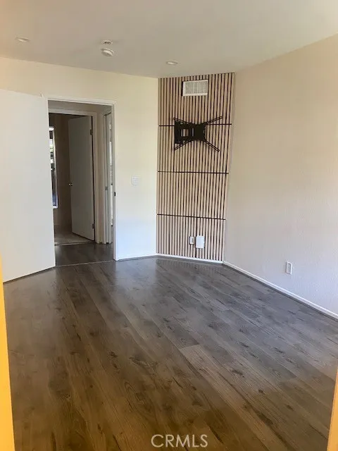 20253 Keswick #211 Winnetka, CA 91306