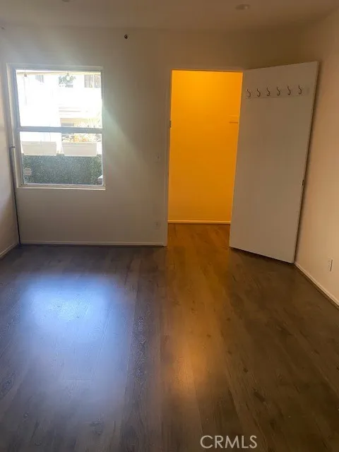 20253 Keswick #211 Winnetka, CA 91306