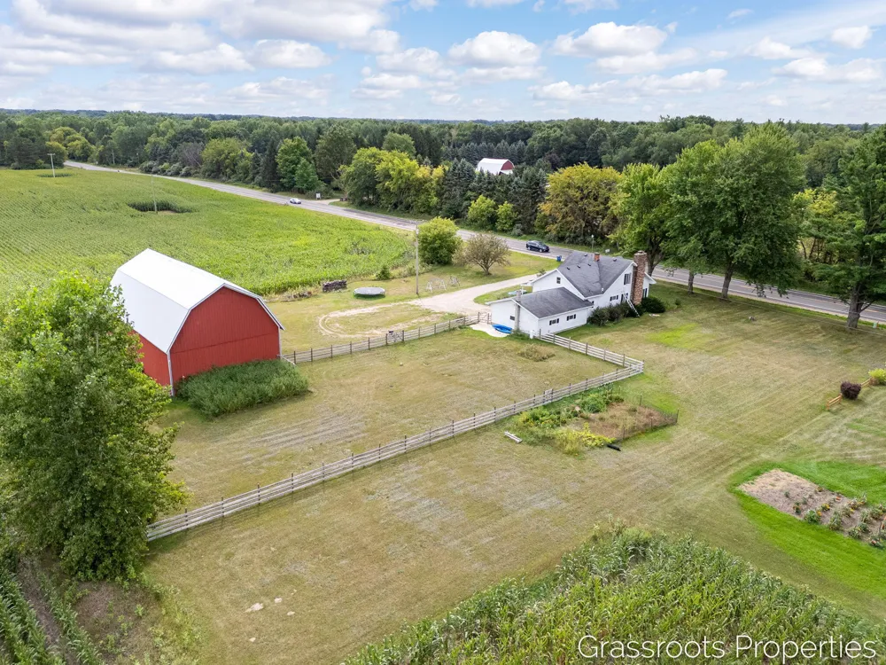 6196 W Sidney Road Sidney, MI 48885
