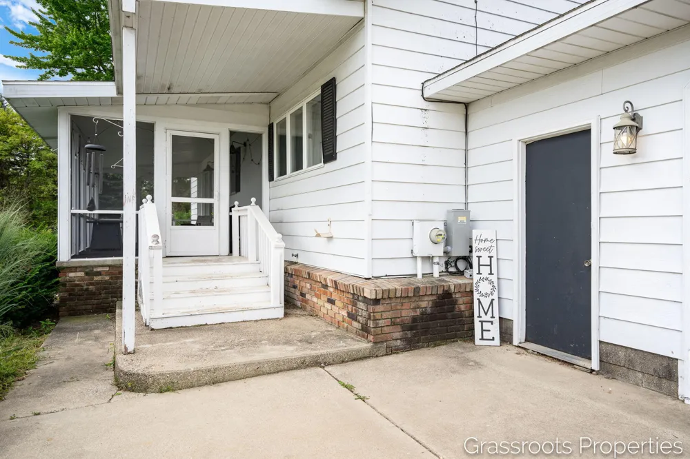 6196 W Sidney Road Sidney, MI 48885