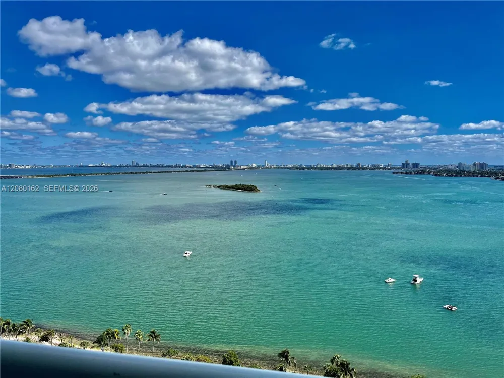 1800 Bayshore Dr #2507 Miami, FL 33132