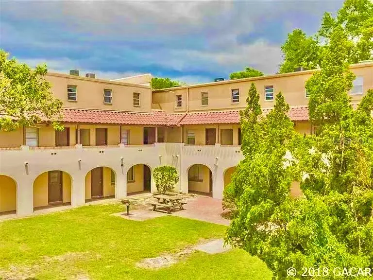 914 SW 8TH AVENUE #42 Gainesville, FL 32601