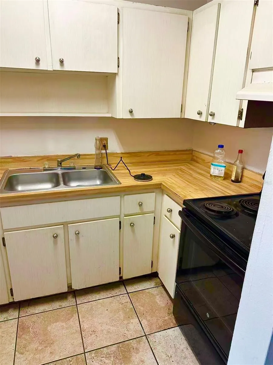 914 SW 8TH AVENUE #42 Gainesville, FL 32601