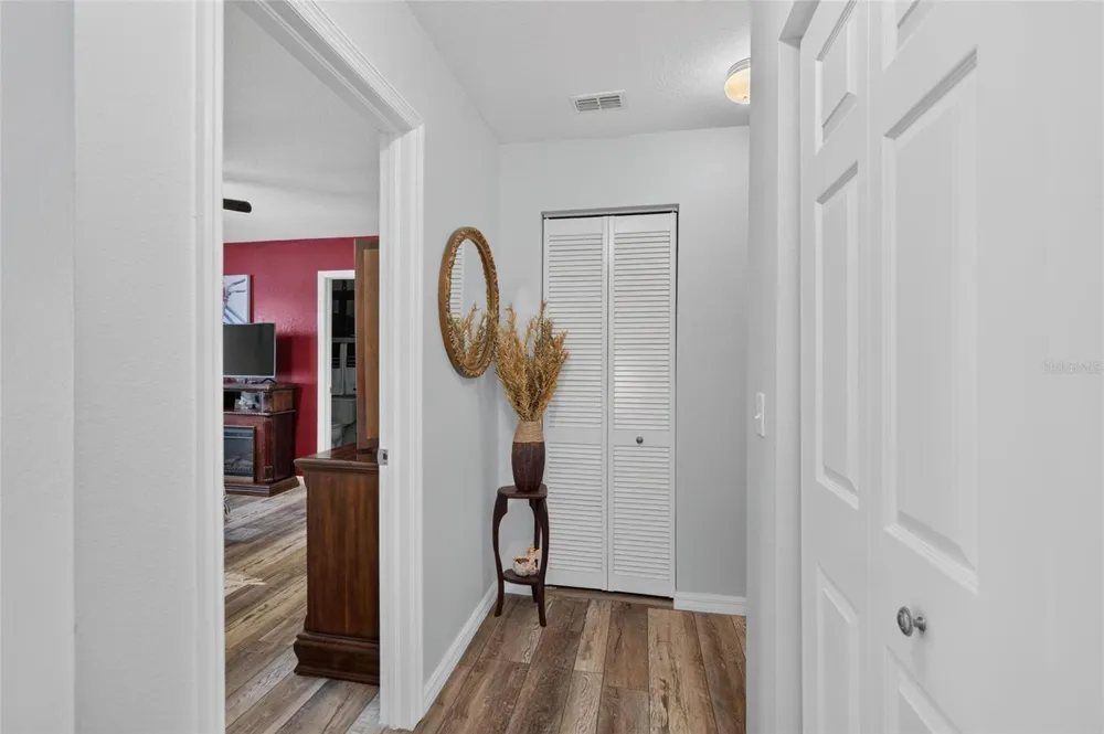 2919 ROYAL TUSCAN LANE Valrico, FL 33594