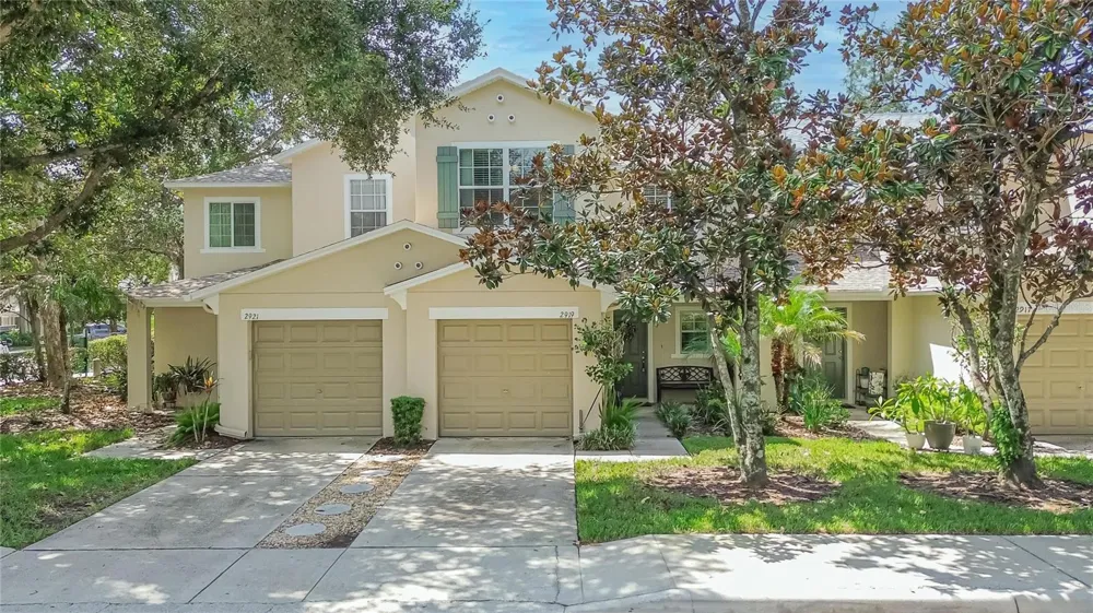 2919 ROYAL TUSCAN LANE Valrico, FL 33594