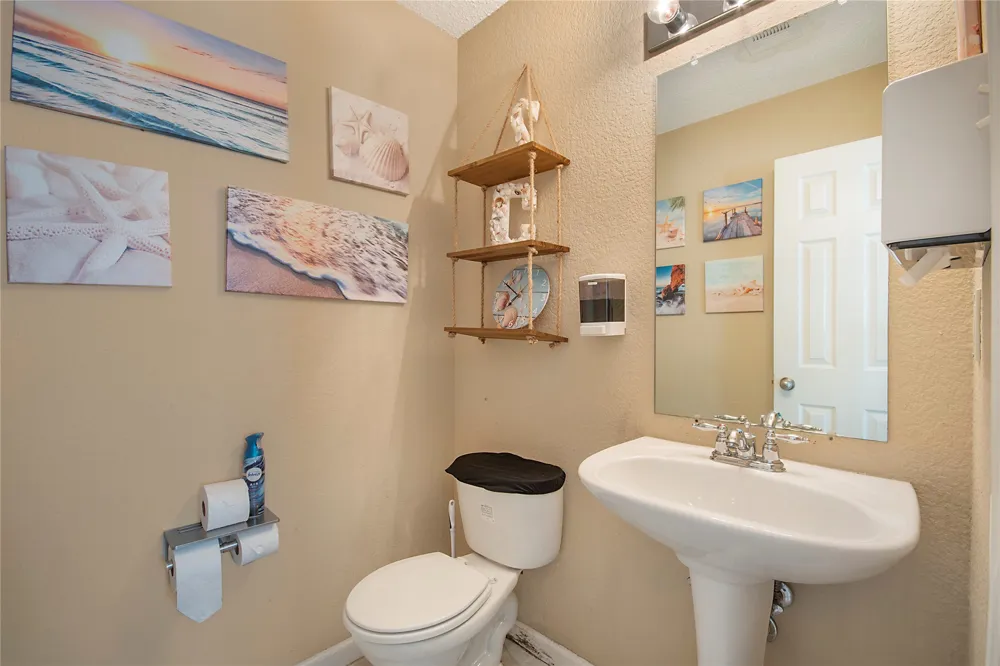 6659 Leaning Oaks Street Dallas, TX 75241