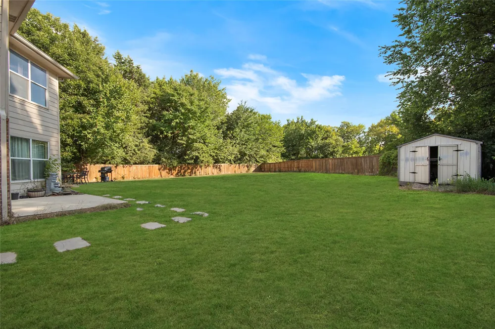 6659 Leaning Oaks Street Dallas, TX 75241