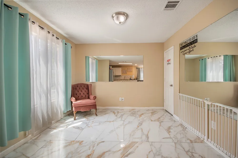 6659 Leaning Oaks Street Dallas, TX 75241