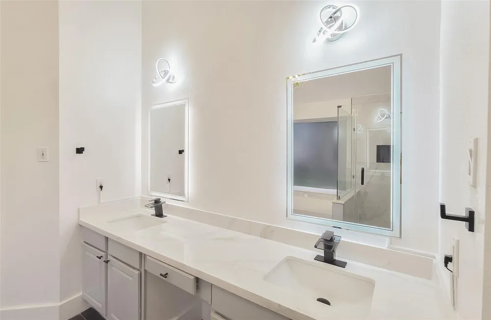 17122 Canterbury Green Court Sugar Land, TX 77498