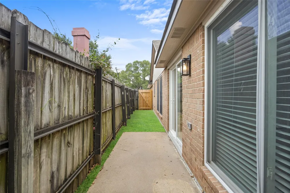 3305 Avenue R Rosenberg, TX 77471