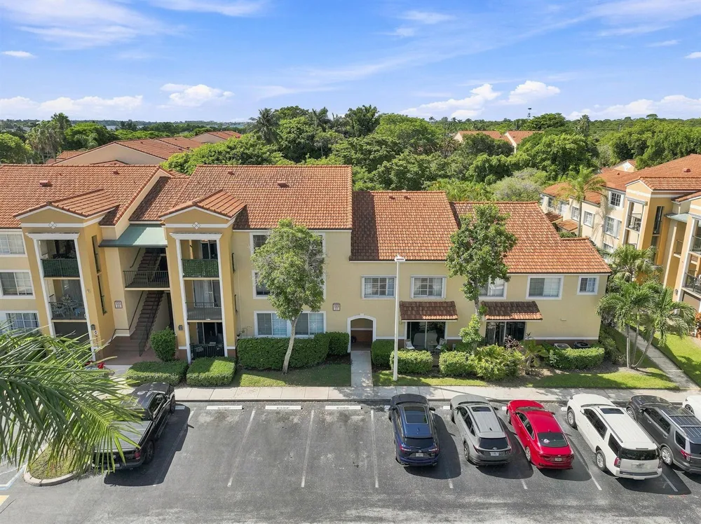 123 Yacht Club Way #109 Hypoluxo, FL 33462