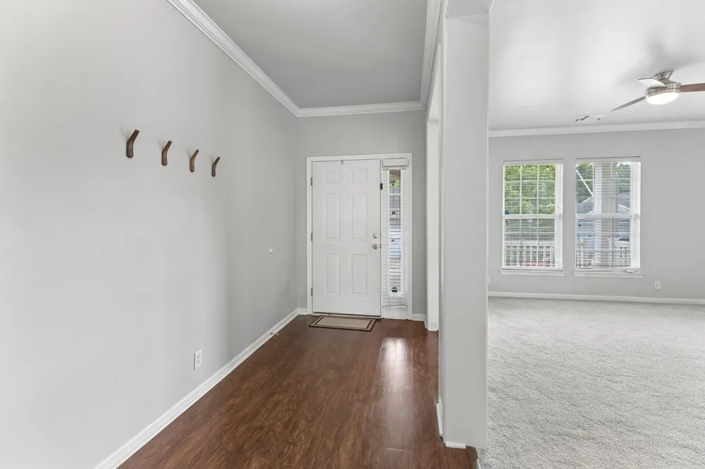 1961 Deep Woods Trl Nashville, TN 37214