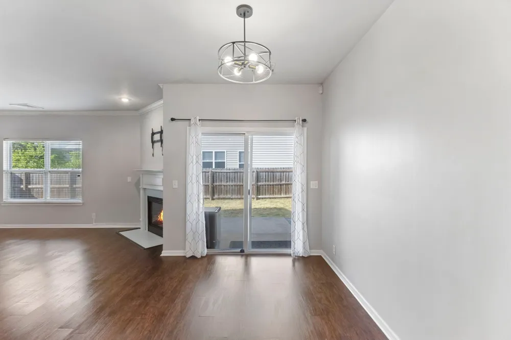 1961 Deep Woods Trl Nashville, TN 37214