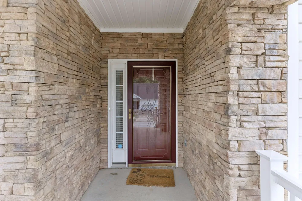 1961 Deep Woods Trl Nashville, TN 37214