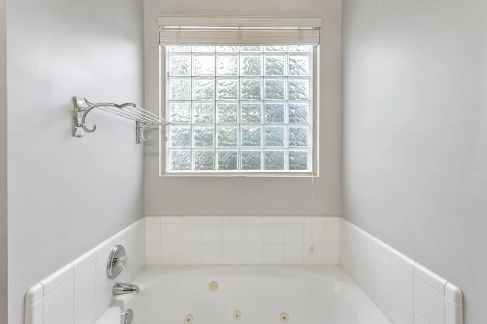 1961 Deep Woods Trl Nashville, TN 37214