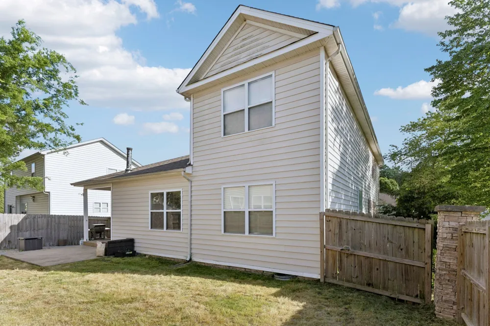 1961 Deep Woods Trl Nashville, TN 37214