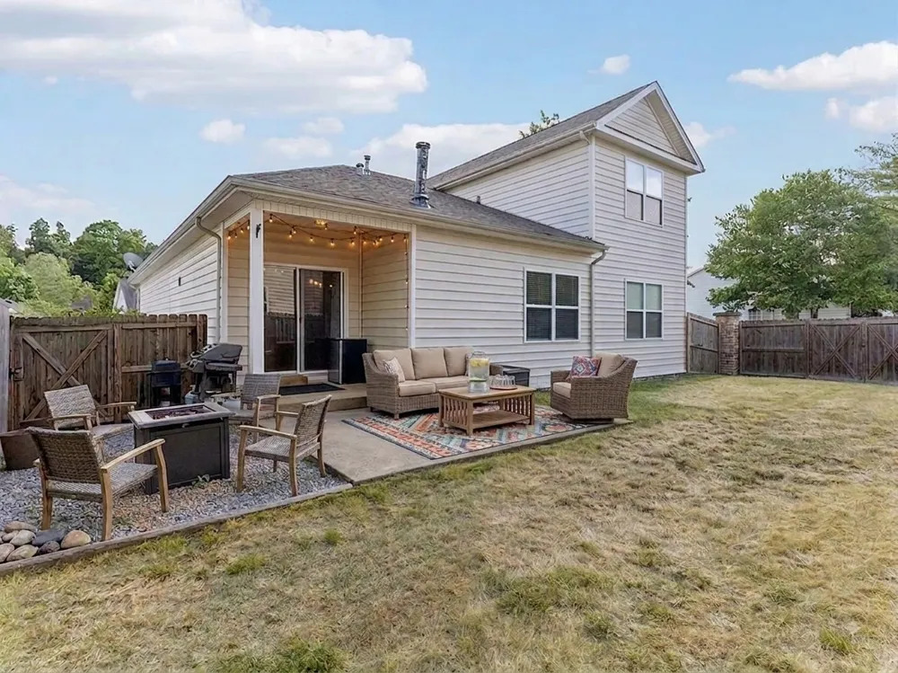 1961 Deep Woods Trl Nashville, TN 37214
