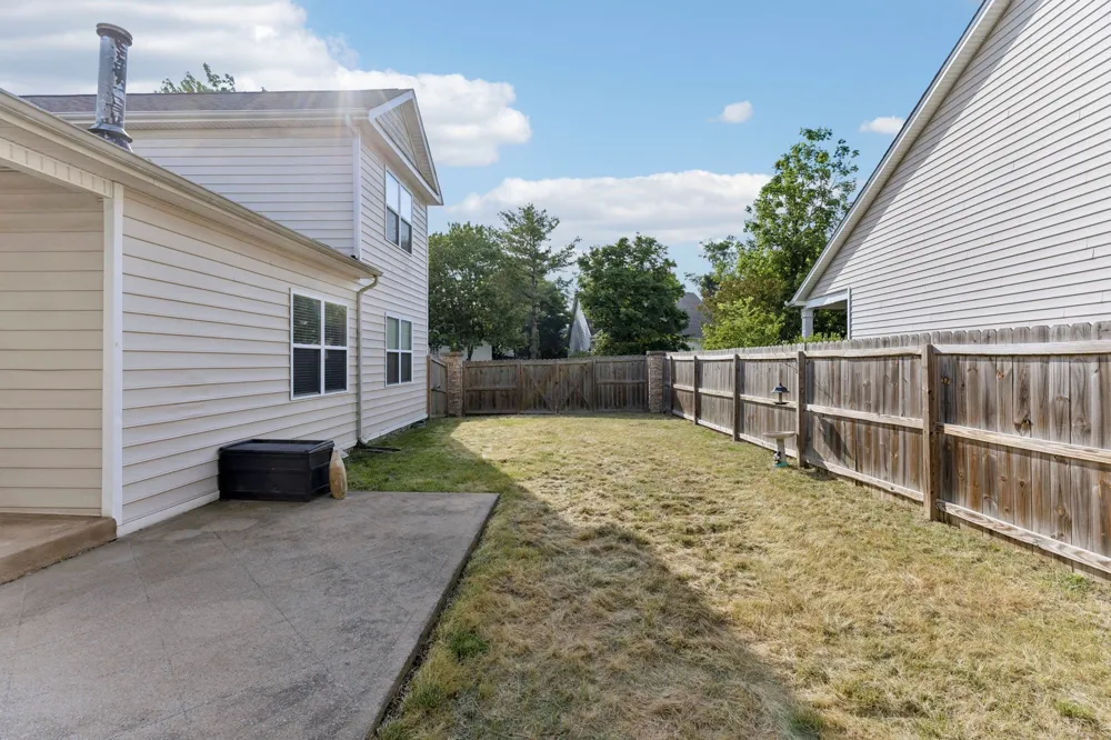 1961 Deep Woods Trl Nashville, TN 37214