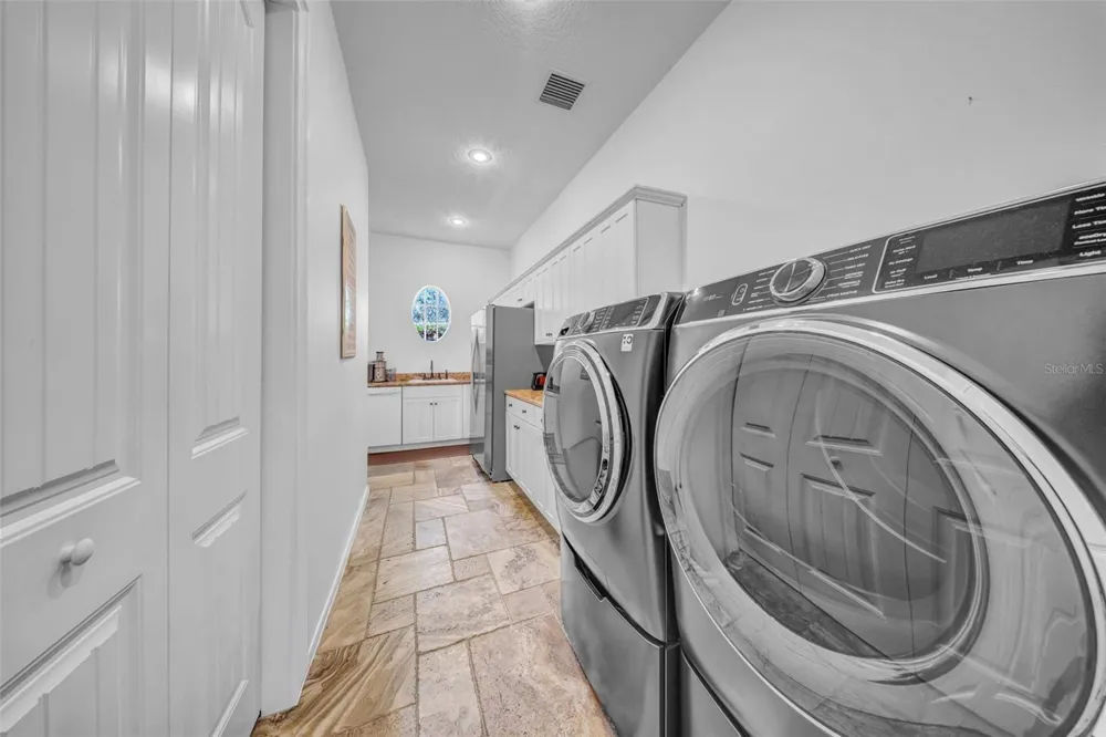 17930 DORMAN ROAD Lithia, FL 33547